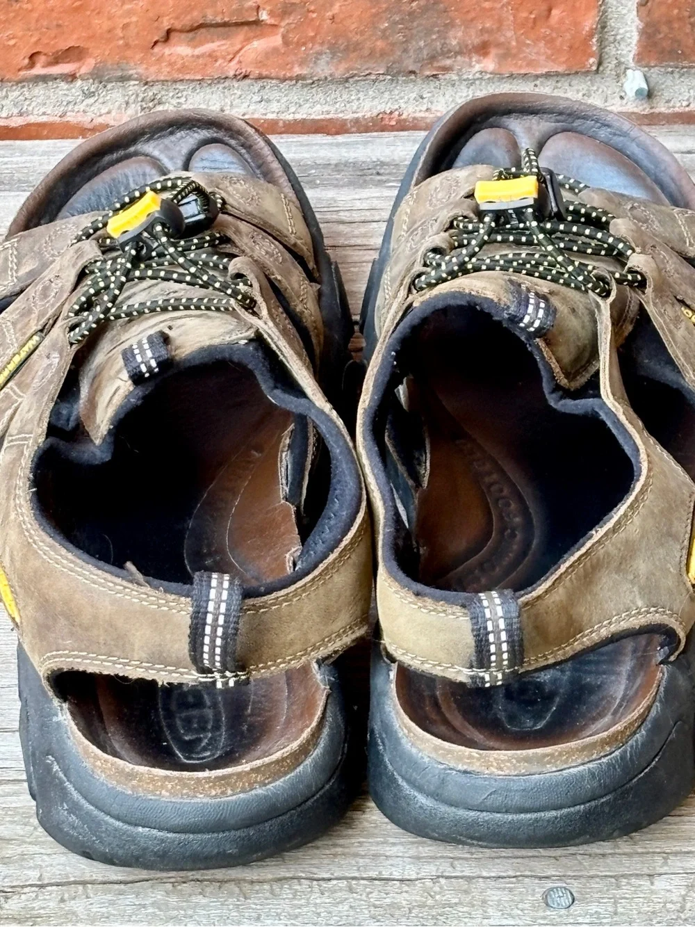 KEEN Daytona Men's Brown Leather Bungee Tie Trail Hiking Sandals Sz 10